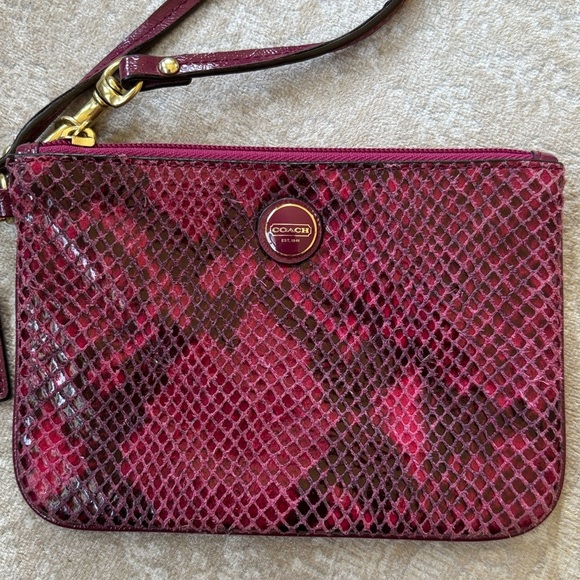 COACH Leather Zippered Wristlet Snakeskin Raspberry Pink Embossed Python Exotic - Picture 4 of 15